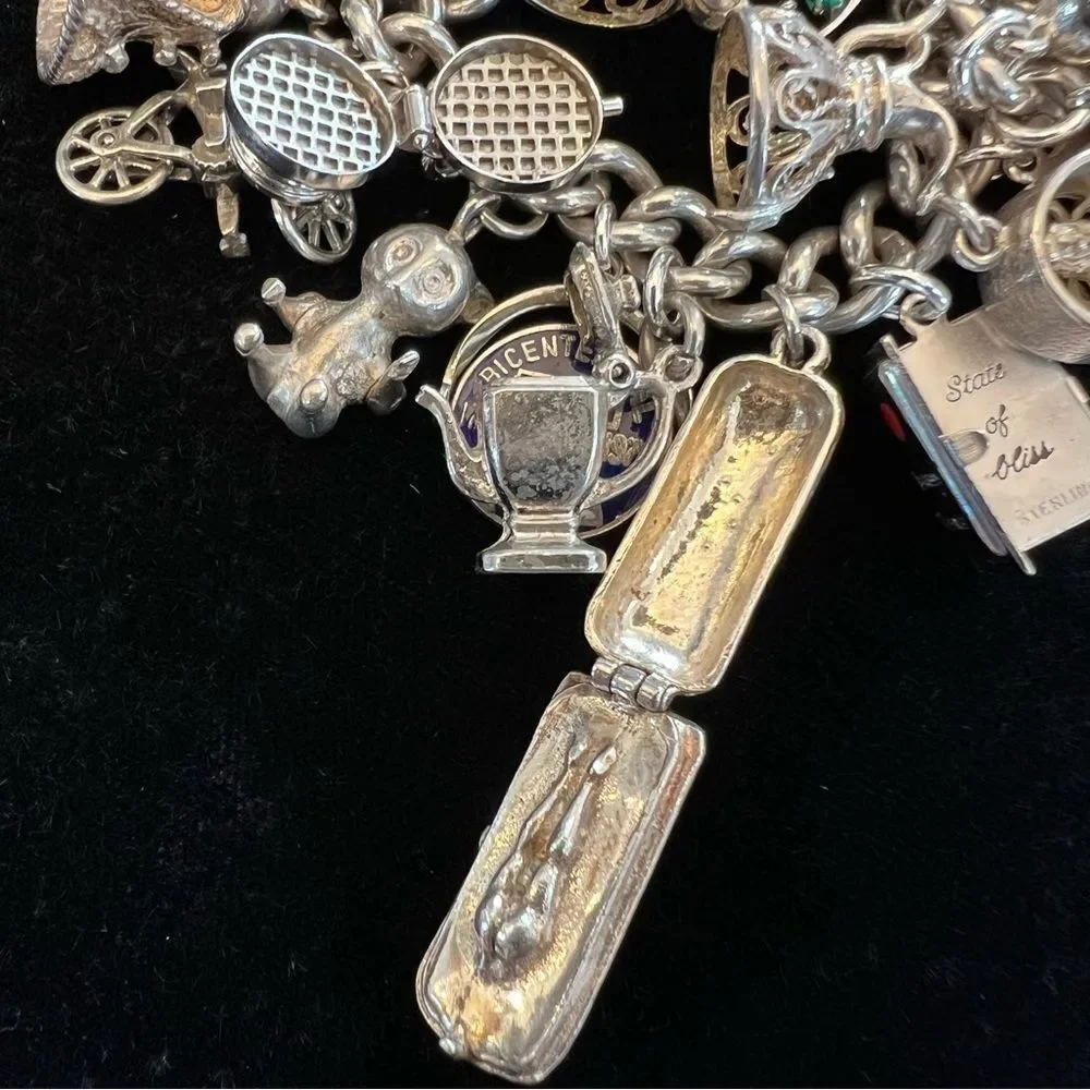 VINTAGE CHARM BRACELET HEART LOCKET TRAVEL 60s 70s STERLING SILVER 925 124G EVC
